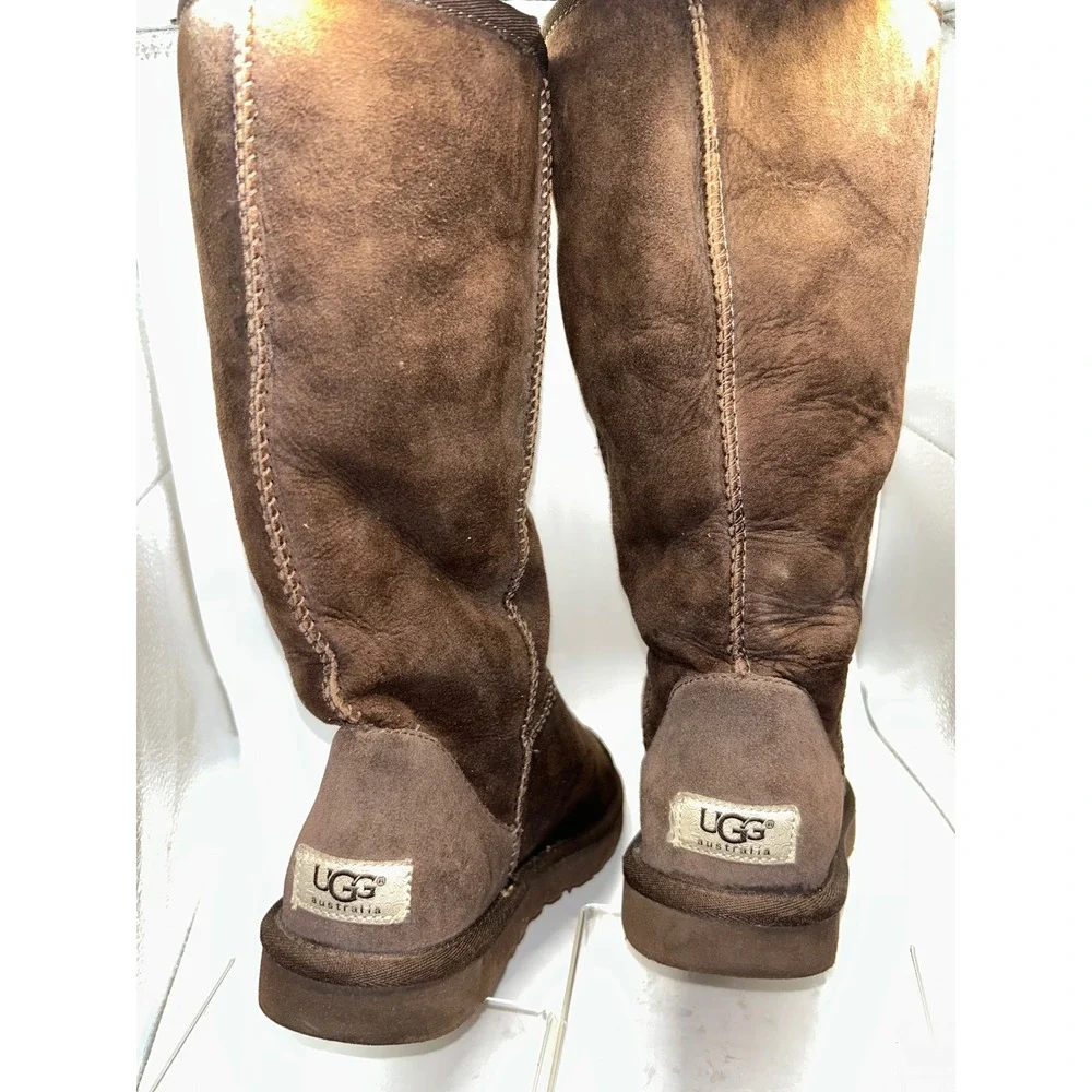 UGG Australia Tall Boots Chocolate Brown‎ Suede Sheepskin Lined Size 8
